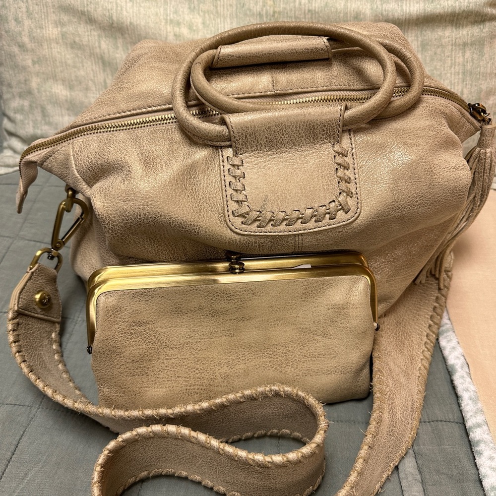 Hobo bag and matching wallet. Fabulous bag.